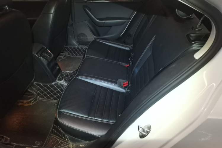 Used Skoda Octavia 2017 1.6L Automatic Smart Drive Edition Left Rear Seat