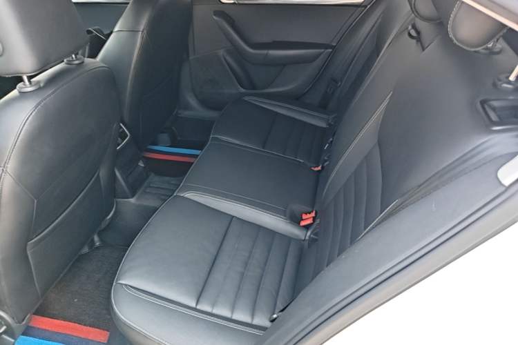 Used Skoda Octavia 2017 1.6L Automatic Smart Drive Edition Left Rear Seat