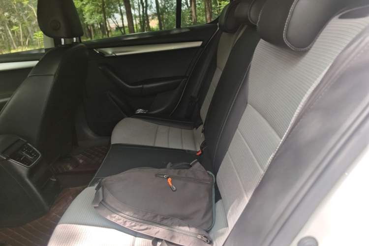 Used Skoda Octavia 2017 1.6L Manual Trend Edition Left Rear Seat