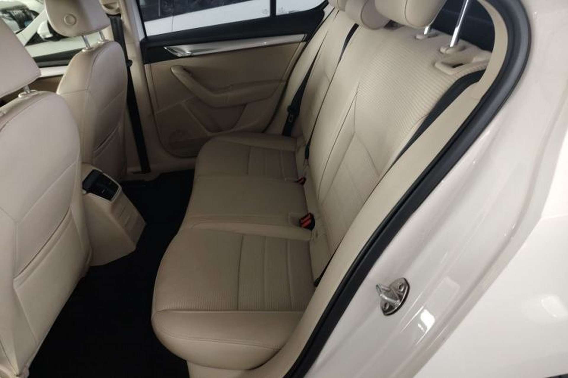 Used Skoda Octavia 2017 1.6L Automatic Chuanxing Edition Left Rear Seat