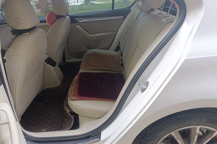 Used Skoda Octavia 2017 1.6L Automatic Chuanxing Edition Left Rear Seat