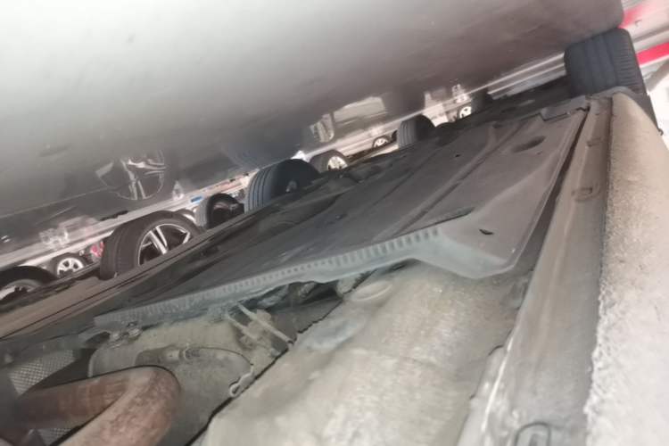 Used Skoda Octavia 2017 1.6L Automatic Smart Drive Edition Left Side Sill
