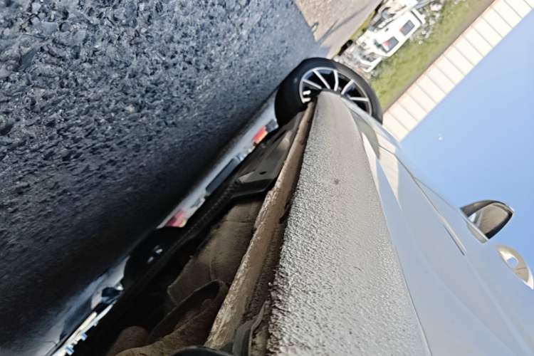 Used Skoda Octavia 2017 1.6L Automatic Smart Drive Edition Left Side Sill