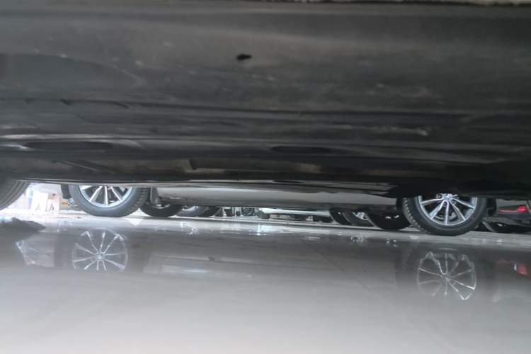Used Skoda Octavia 2017 1.6L Automatic Smart Drive Edition Left Side Sill