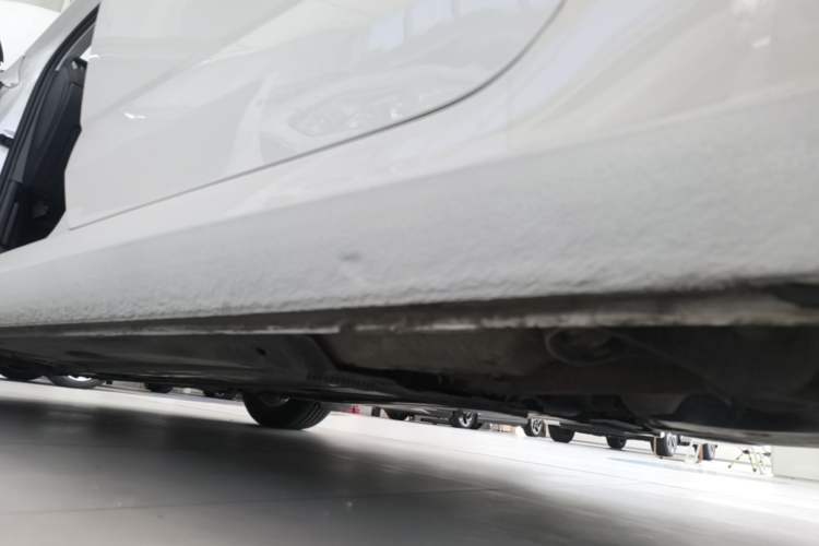 Used Skoda Octavia 2017 TSI280 DSG Smart Drive Edition Left Side Sill