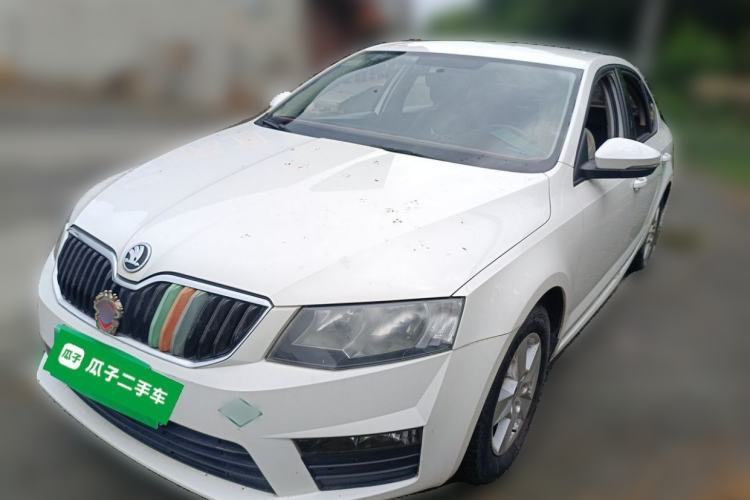 Used Skoda Octavia 2017 Classic Model 1.6L Manual Standard Edition Guazi used car, China used car export, Used car for sale, Used cars, Cheapest cars for sale