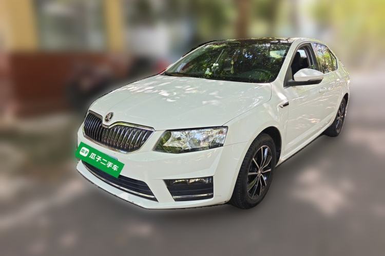 Used Skoda Octavia 2017 1.6L Automatic Smart Drive Edition Guazi used car, China used car export, Used car for sale, Used cars, Cheapest cars for sale