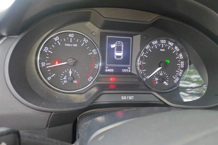 Used Skoda Octavia 2017 1.6L Automatic Smart Drive Edition Odometer Close Up