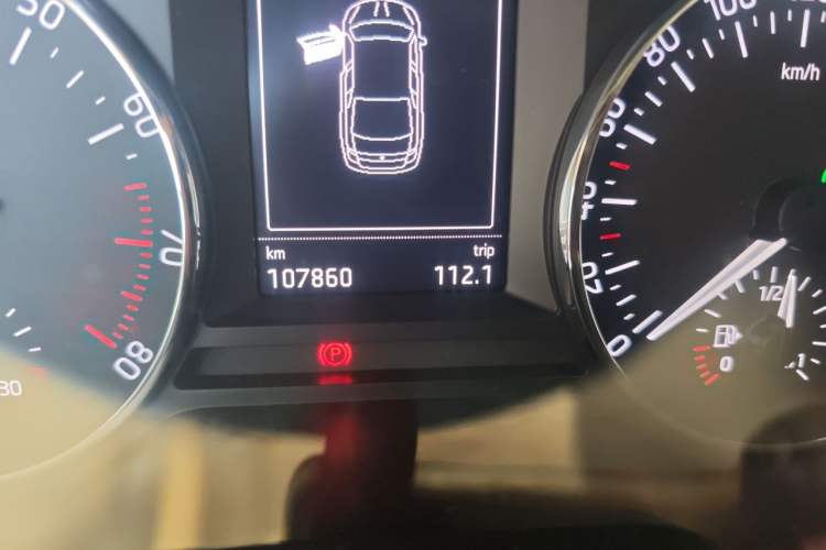 Used Skoda Octavia 2017 1.6L Automatic Smart Drive Edition Odometer Close Up