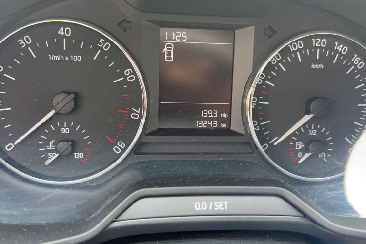 Used Skoda Octavia 2017 1.6L Automatic Chuanxing Edition Odometer Close Up