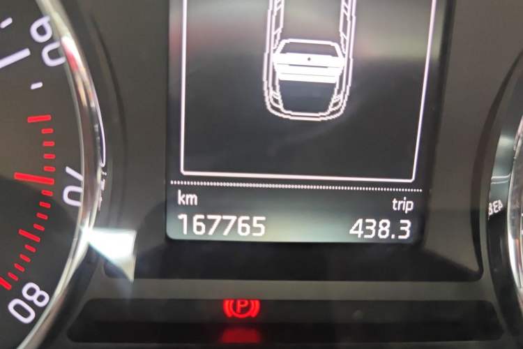 Used Skoda Octavia 2017 TSI280 DSG Smart Drive Edition Odometer Close Up