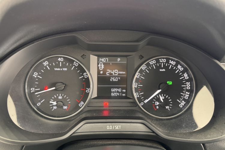 Used Skoda Octavia 2017 1.6L Automatic Chuanxing Edition Odometer Close Up