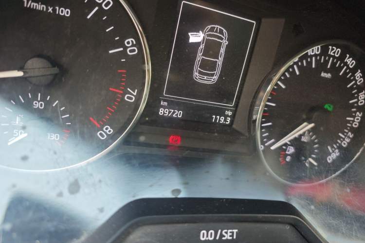 Used Skoda Octavia 2017 1.6L Automatic Smart Drive Edition Odometer Close Up