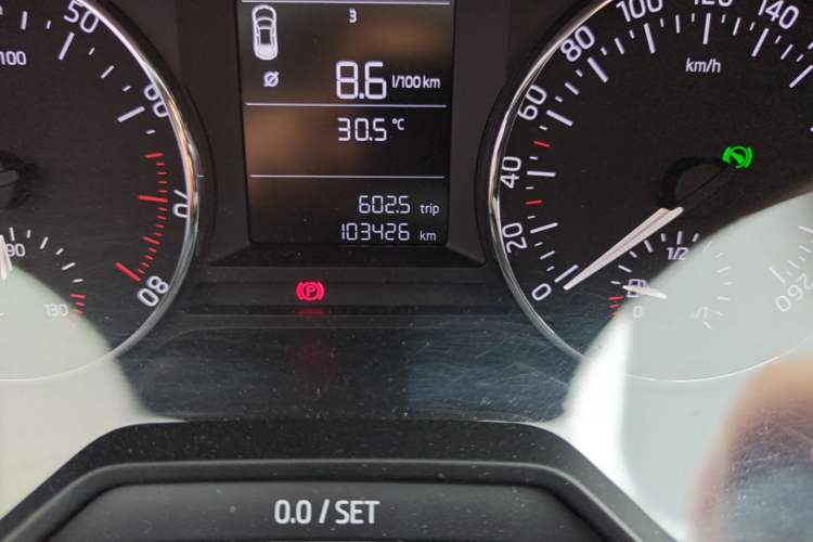 Used Skoda Octavia 2017 1.6L Automatic Chuanxing Edition Odometer Close Up