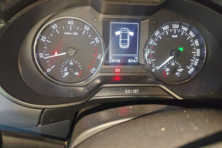 Used Skoda Octavia 2017 1.6L Automatic Smart Drive Edition Odometer Close Up