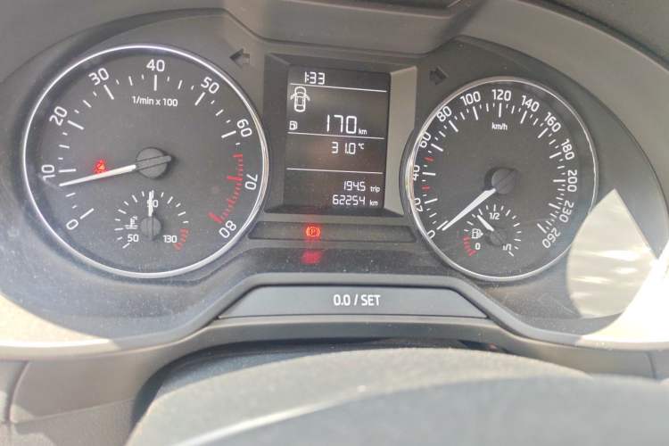 Used Skoda Octavia 2017 1.6L Manual Trend Edition Odometer Close Up