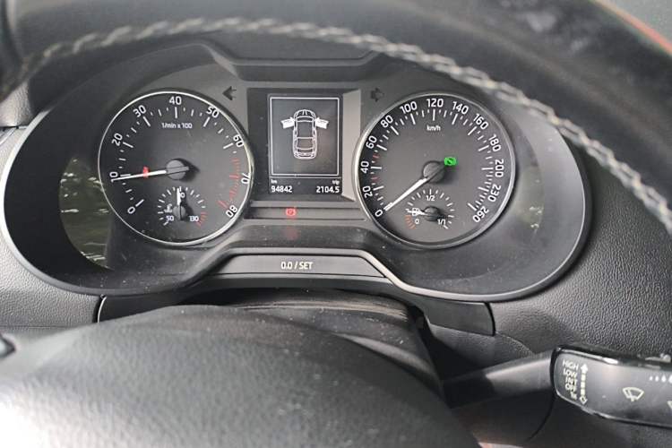 Used Skoda Octavia 2017 1.6L Automatic Smart Drive Edition Odometer Close Up