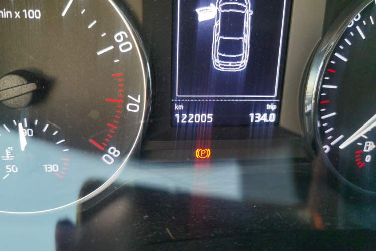 Used Skoda Octavia 2017 1.6L Automatic Smart Drive Edition Odometer Close Up