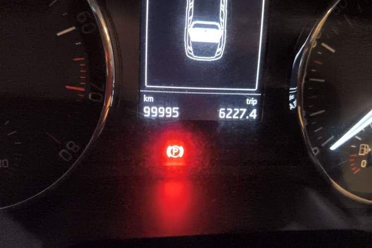 Used Skoda Octavia 2017 1.6L Automatic Chuanxing Edition Odometer Close Up