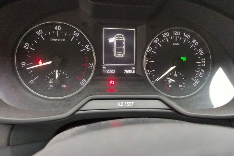 Used Skoda Octavia 2017 TSI280 DSG Smart Drive Edition Odometer Close Up