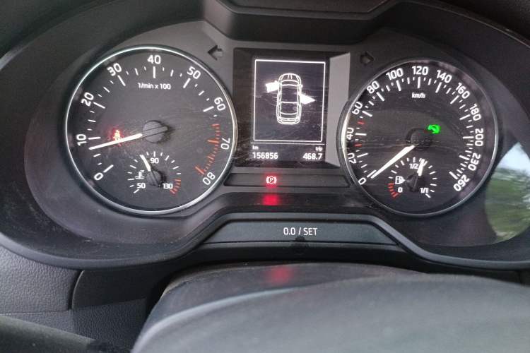 Used Skoda Octavia 2017 1.6L Automatic Smart Drive Edition Odometer Close Up