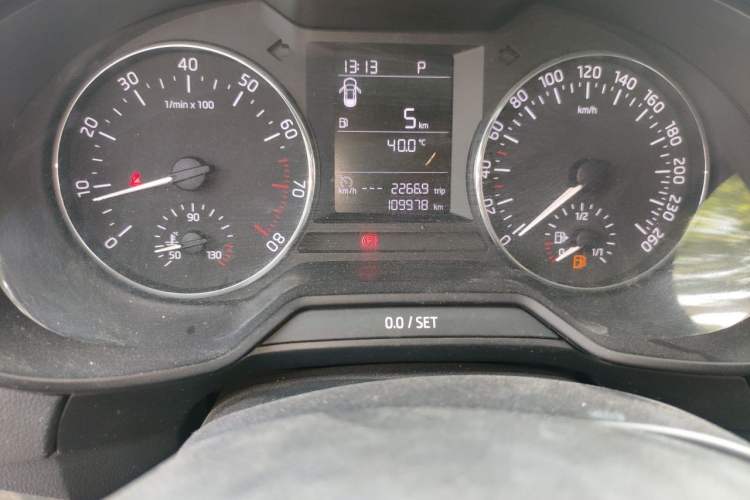 Used Skoda Octavia 2017 1.6L Automatic Chuanxing Edition Odometer Close Up