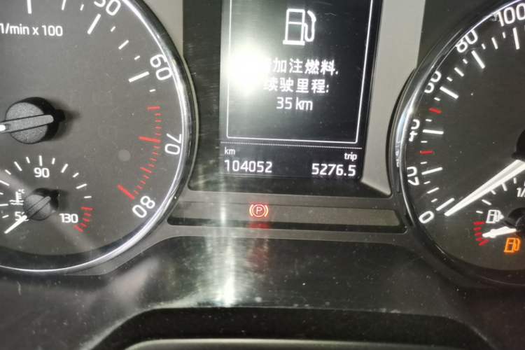 Used Skoda Octavia 2017 1.6L Automatic Smart Drive Edition Odometer Close Up