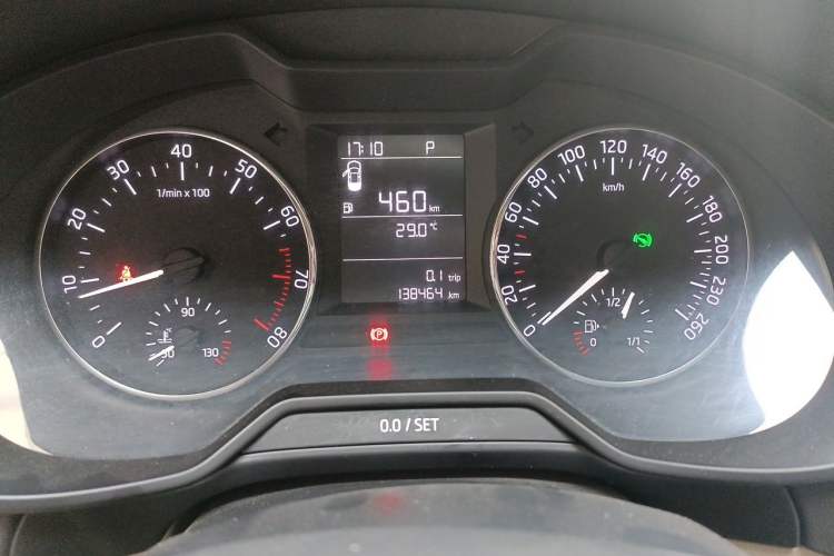Used Skoda Octavia 2017 1.6L Automatic Chuanxing Edition Odometer Close Up