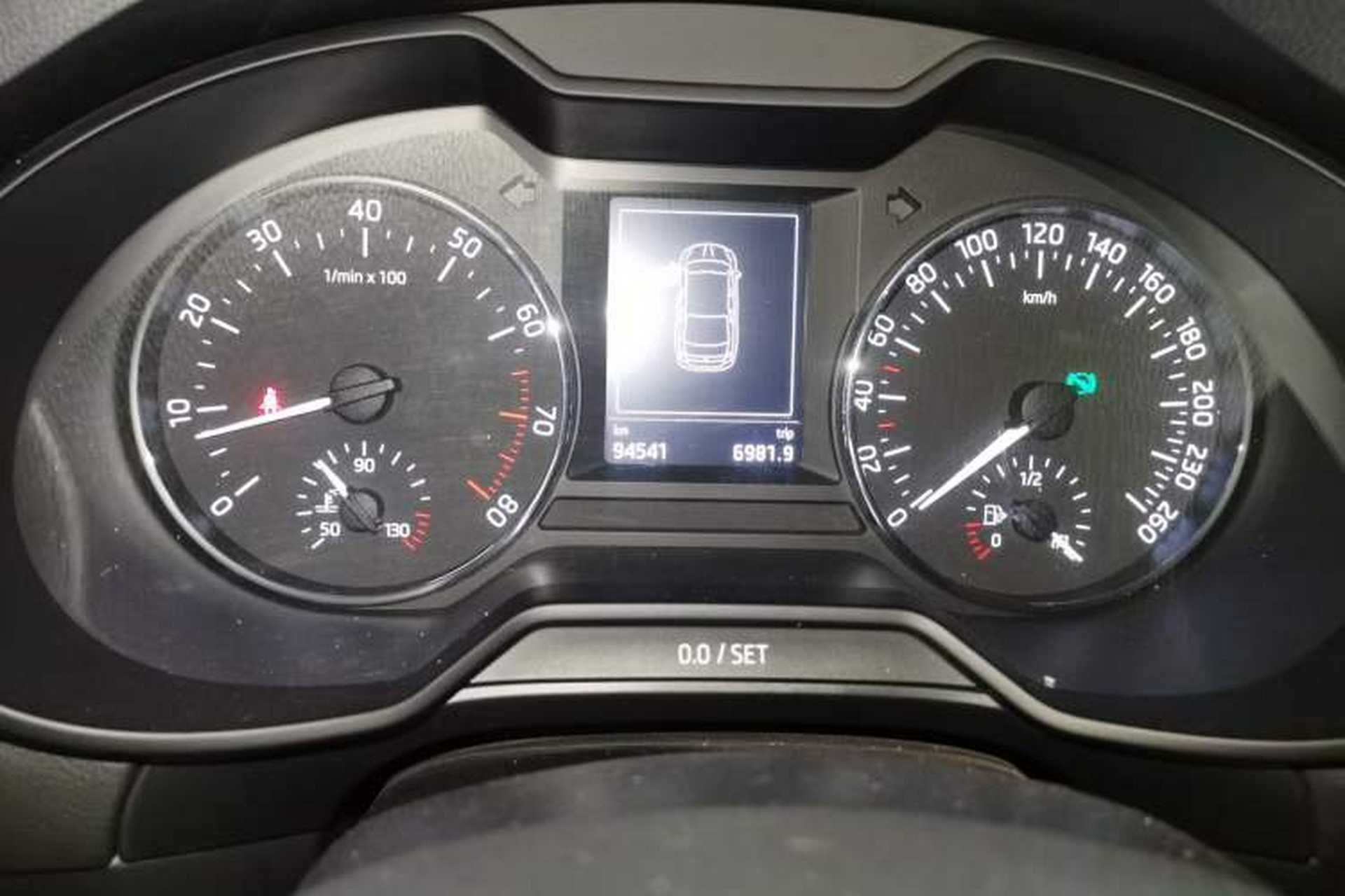 Used Skoda Octavia 2017 1.6L Automatic Smart Drive Edition Odometer Close Up