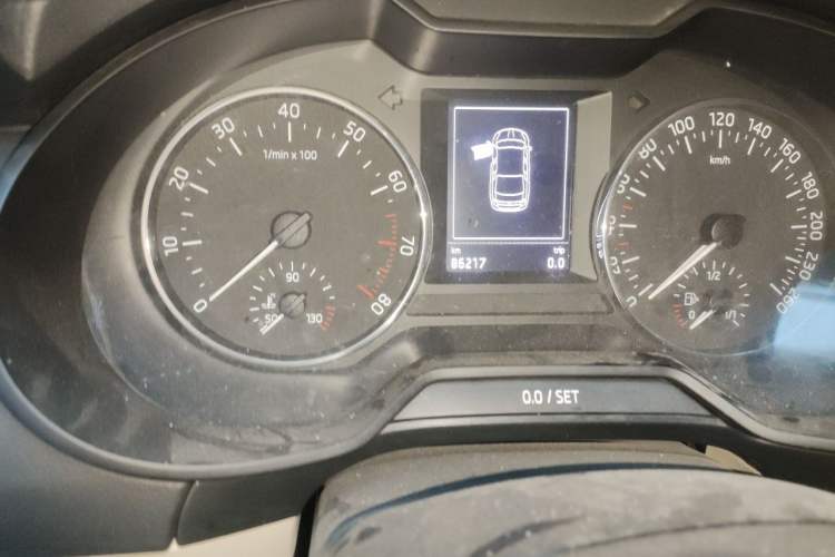 Used Skoda Octavia 2017 1.6L Automatic Smart Drive Edition Odometer Close Up