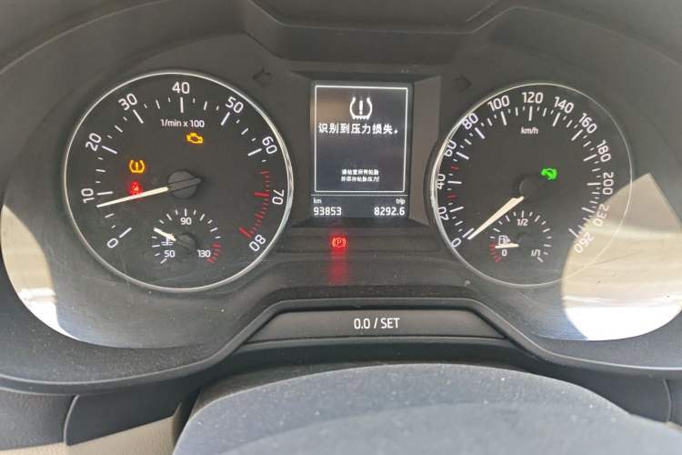 Used Skoda Octavia 2017 1.6L Automatic Smart Drive Edition Odometer Close Up
