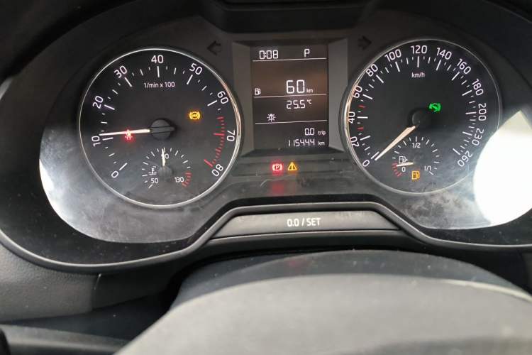 Used Skoda Octavia 2017 Classic Model 1.6L Automatic Standard Edition Odometer Close Up