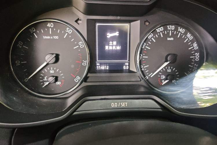 Used Skoda Octavia 2017 1.6L Manual Smart Drive Edition Odometer Close Up