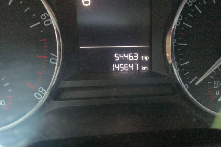 Used Skoda Octavia 2017 1.6L Automatic Chuanxing Edition Odometer Close Up