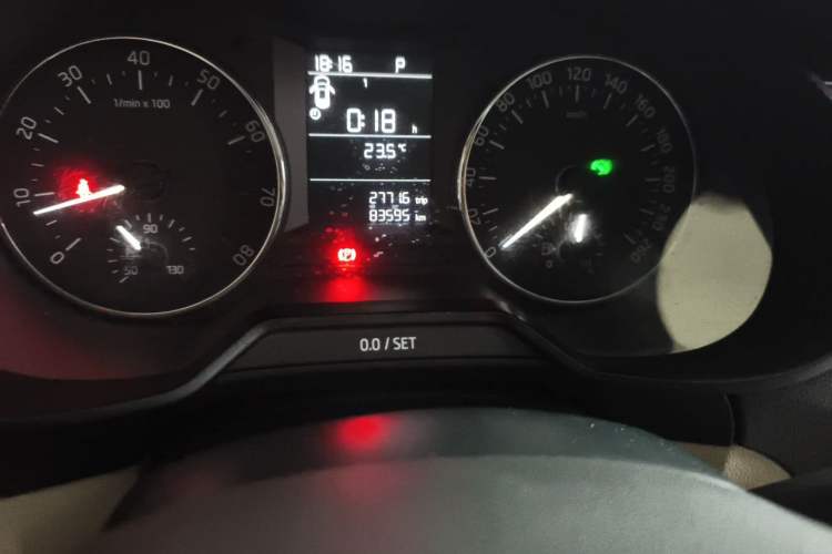 Used Skoda Octavia 2017 1.6L Automatic Front-Wheel Drive Model Odometer Close Up