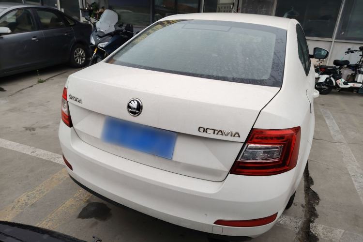 Used Skoda Octavia 2017 Classic Model 1.6L Automatic Standard Edition Rear