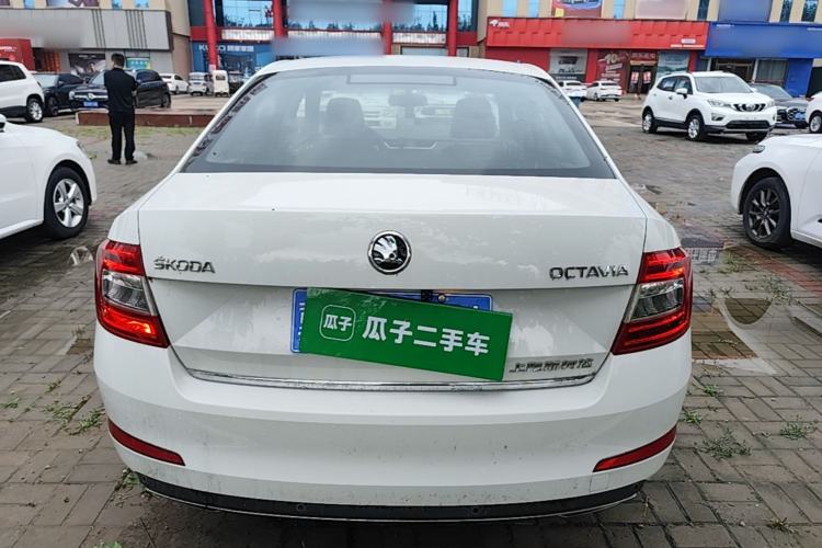 Used Skoda Octavia 2017 1.6L Automatic Smart Drive Edition Rear