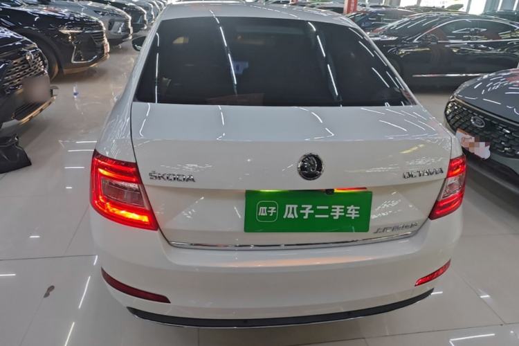 Used Skoda Octavia 2017 1.6L Automatic Smart Drive Edition Rear