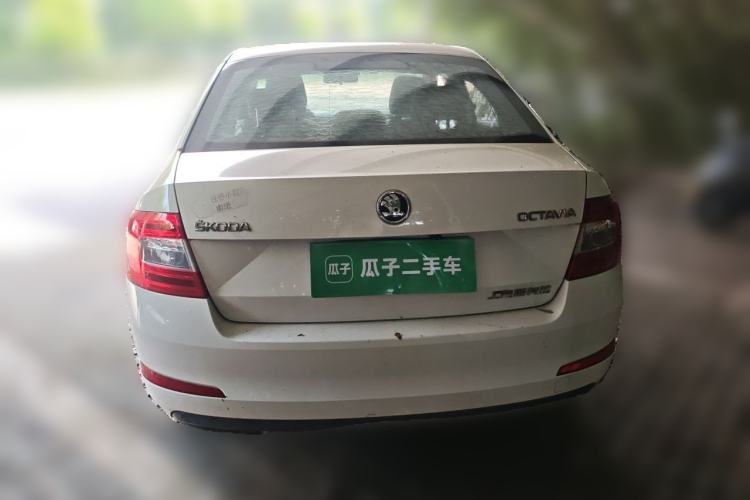 Used Skoda Octavia 2017 Classic Model 1.6L Manual Comfort Edition Rear