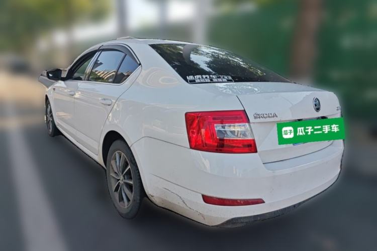 Used Skoda Octavia 2017 1.6L Manual Front-Wheel-Drive Version Rear Left 45 Deg