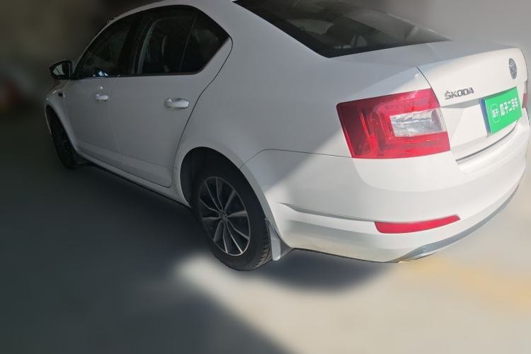 Used Skoda Octavia 2017 1.6L Automatic Smart Drive Edition Rear Left 45 Deg
