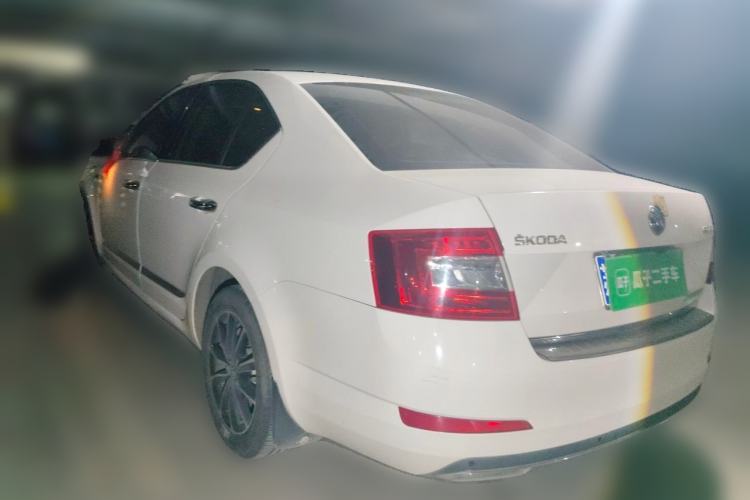 Used Skoda Octavia 2017 1.6L Automatic Smart Drive Edition Rear Left 45 Deg