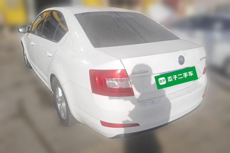 Used Skoda Octavia 2017 Classic Model 1.6L Automatic Standard Edition Rear Left 45 Deg