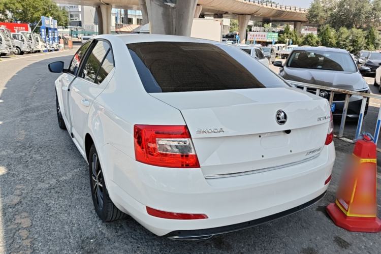 Used Skoda Octavia 2017 1.6L Automatic Smart Drive Edition Rear Left 45 Deg