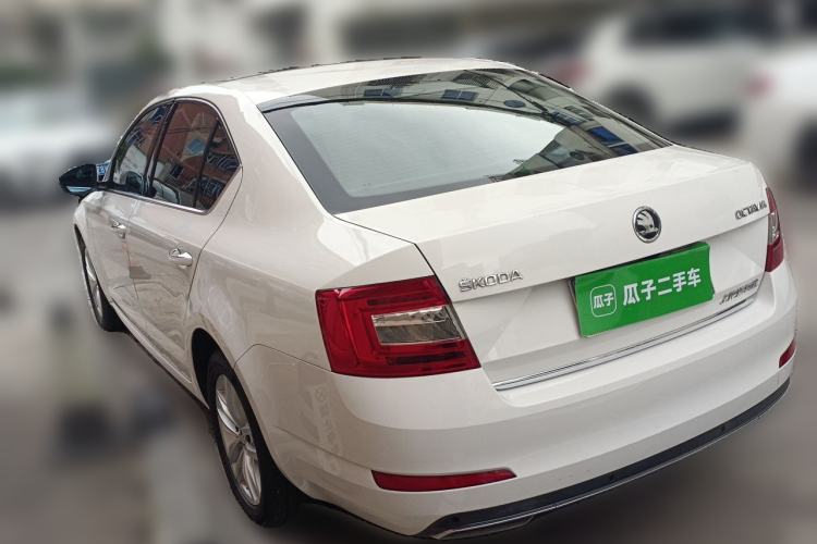 Used Skoda Octavia 2017 1.6L Automatic Smart Drive Edition Rear Left 45 Deg