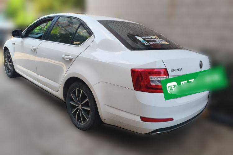 Used Skoda Octavia 2017 1.6L Manual Smart Drive Edition Rear Left 45 Deg