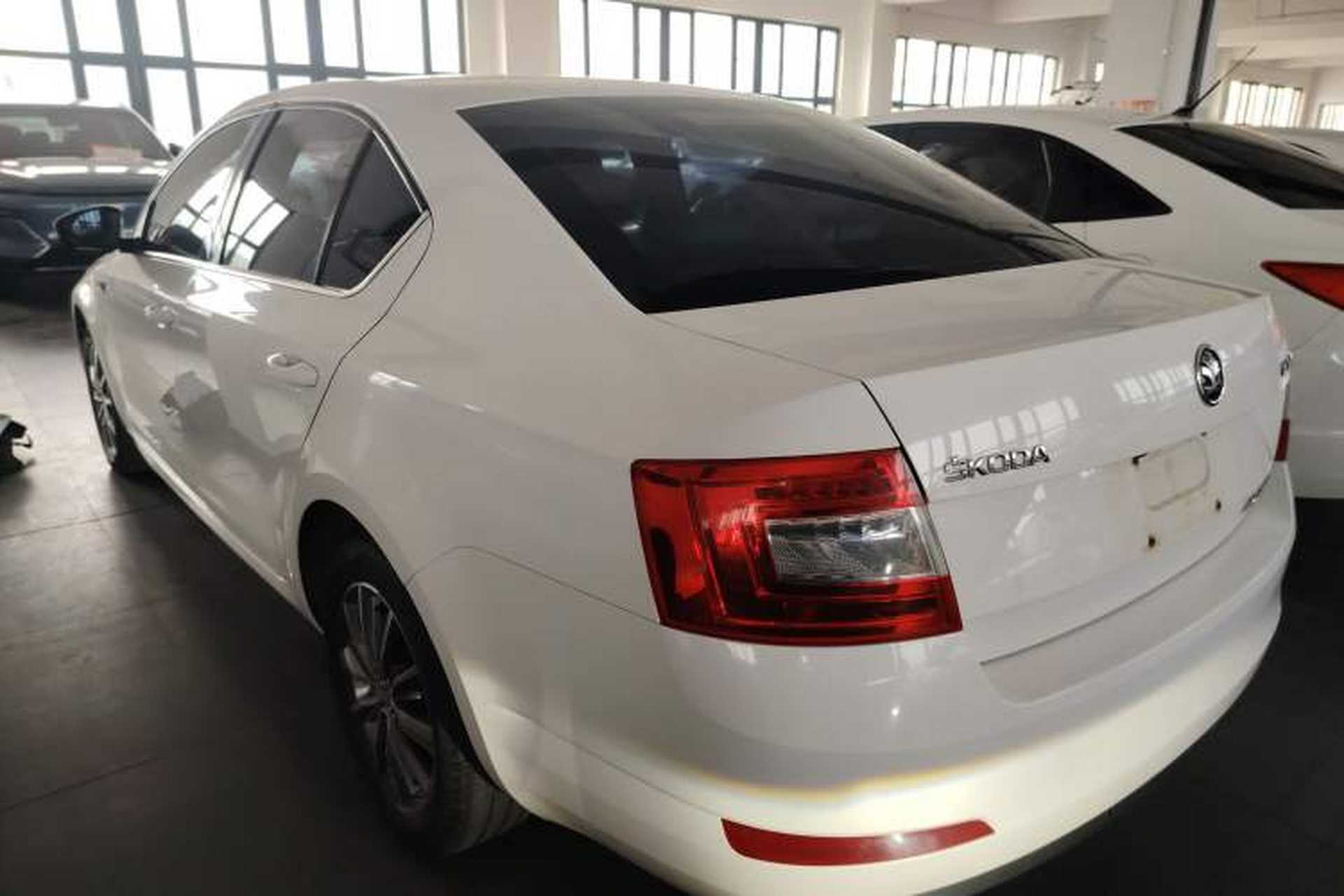 Used Skoda Octavia 2017 1.6L Automatic Chuanxing Edition Rear Left 45 Deg
