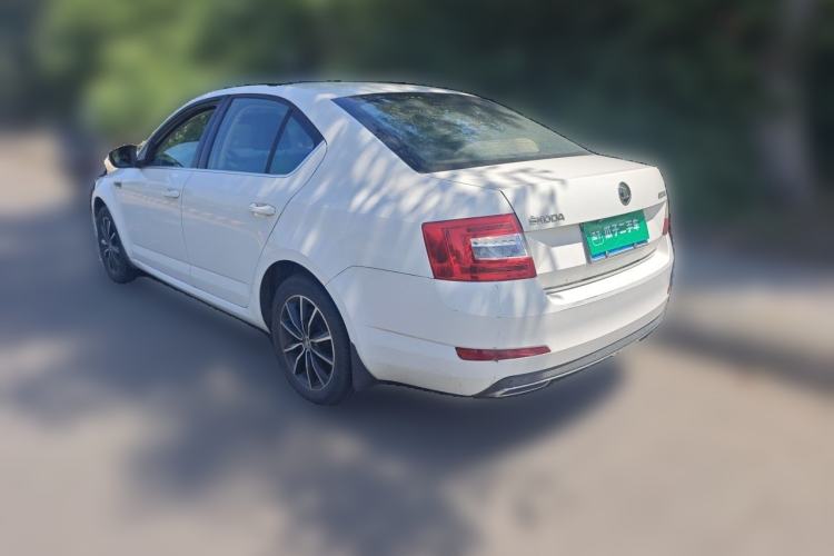 Used Skoda Octavia 2017 1.6L Automatic Smart Drive Edition Rear Left 45 Deg