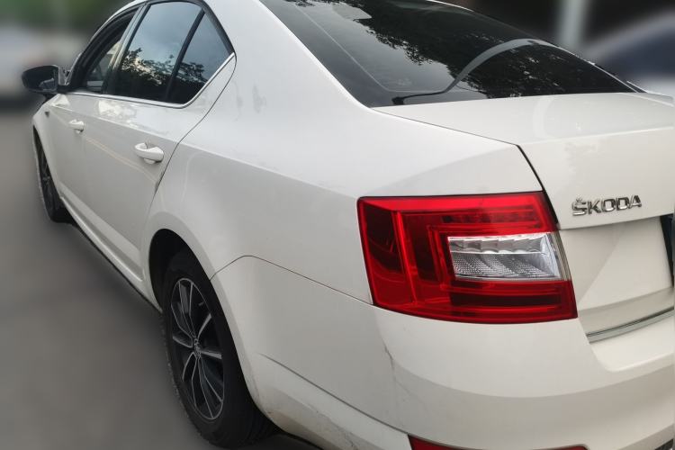 Used Skoda Octavia 2017 1.6L Manual Smart Drive Edition Rear Left 45 Deg