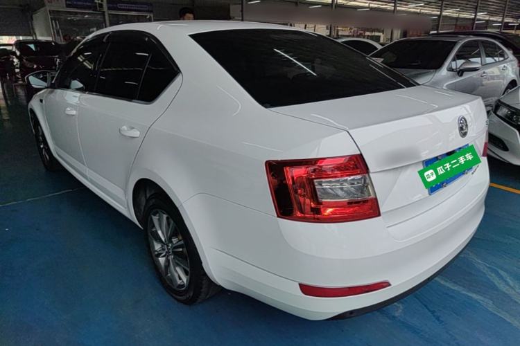 Used Skoda Octavia 2017 1.6L Automatic Chuanxing Edition Rear Left 45 Deg